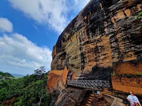 Photo from Google Places (1037b453)